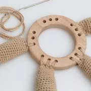 Multi-hole wooden ring 80 mm - Natural x1