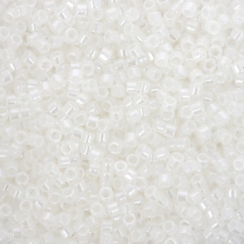 1.8mm Toho Treasures TO1T141 - Snowflake Ceylon x8g