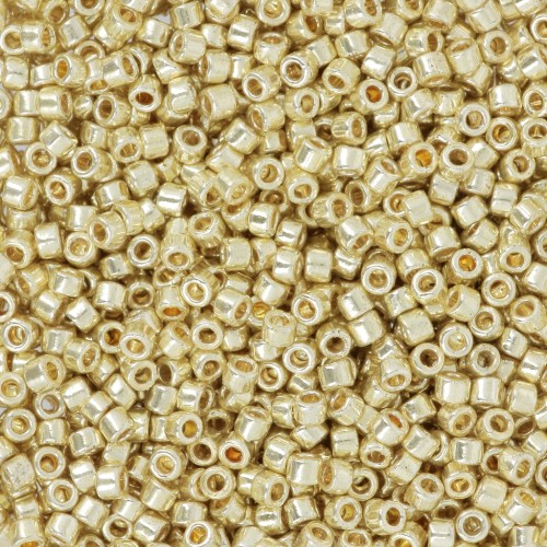 1.8mm Toho Treasures TO1TPF559 - PF Galvanized Yellow Gold x8g