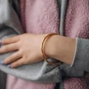 64mm 304L stainless steel wave-effect ribbed bangle - gold x1