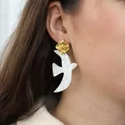 49x36mm Translucent acrylic bird pendant by Perles & Co - Glacier blue x1