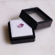 6.1x4.2mm Pear-cut Padparadscha sapphire - 0.60 cts x1|raw }}