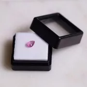 6.9x4.9mm Pear-cut Padparadscha sapphire - 0.80 cts x1
