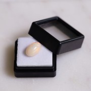 12.9x8.3mm Ethiopian oval opal - 2.9 cts x1