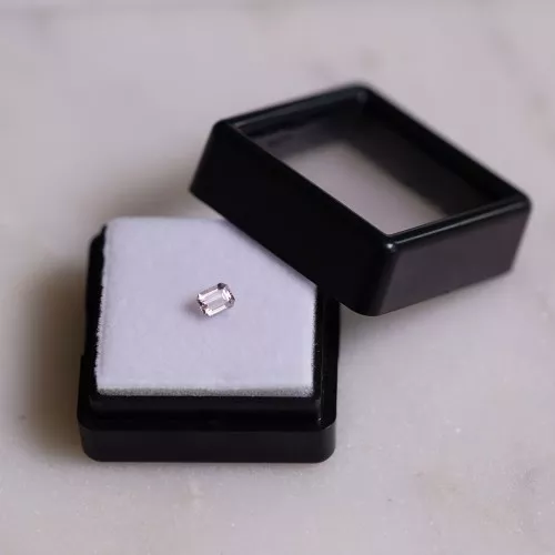 4x3mm Rectangular sapphire - 0.35 cts x1