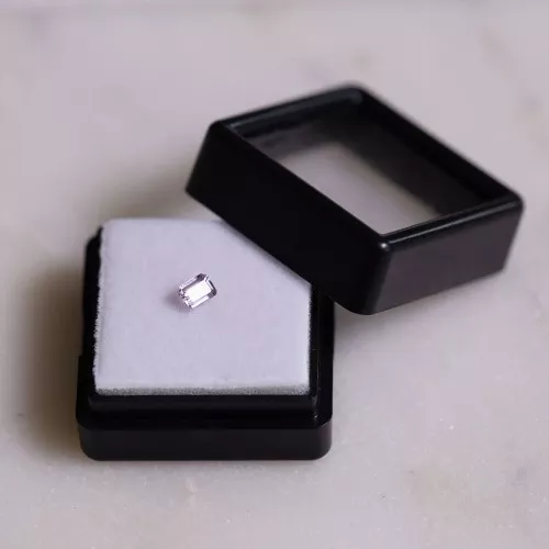 4.1x3mm Rectangular sapphire - 0.30 cts x1