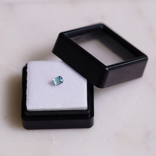 4.1x3.1mm Rectangular two-tone sapphire - 0.35 cts x1