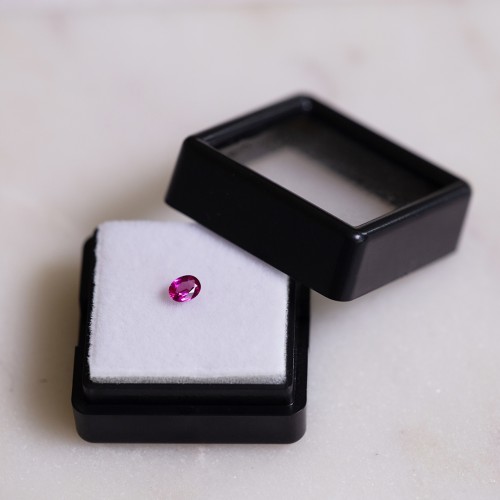 4x3mm Oval ruby - 0.30 cts x1