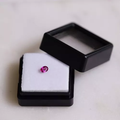 4x3mm Oval ruby - 0.30 cts x1