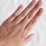 4x3mm Oval ruby - 0.30 cts x1