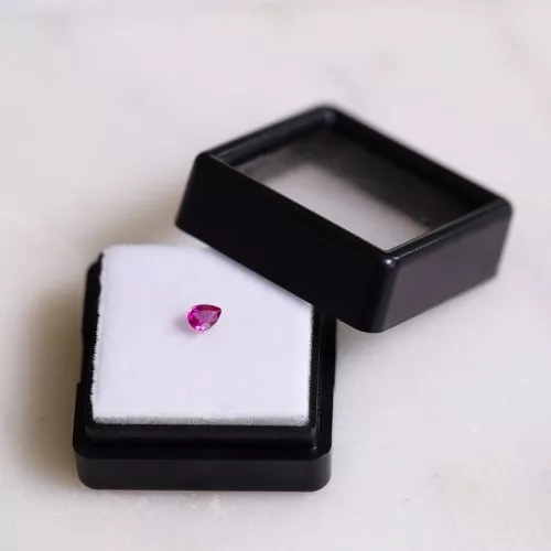 4x3mm Pear ruby - 0.25 cts x1