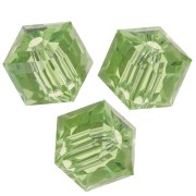 6mm PureCrystal 5601 Cube - Reinvented Peridot x1|raw }}