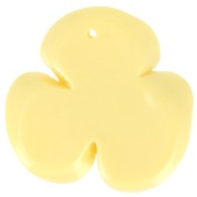 42x43mm 3-petal flower pendant in opaque resin - Vanilla x1