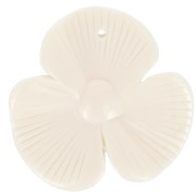 42x43mm 3-petal flower pendant in opaque resin - Cream x1|raw }}