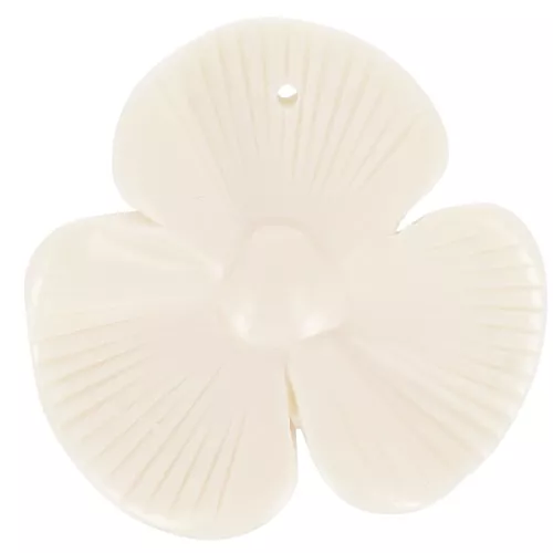 42x43mm 3-petal flower pendant in opaque resin - Cream x1