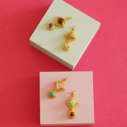 Ethnic pendant 21x10 mm - Fine gold plated - Chrysoprase - garnet x1