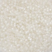 Miyuki Delica 11/0 DB1701 - Pearl Lined Transparent Pale Beige AB x8g