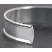 Brass bracelet base with curved edge 15mm Silver tone x1