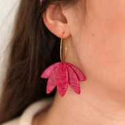 Set of 6 62x45mm acetate leaf pendants to mount - Pearlescent white x1