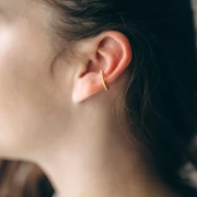 Fine gold plated 13 mm twisted effect earring with balls x1