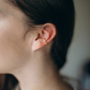 Fine gold plated 13 mm diamond effect earring with balls x1