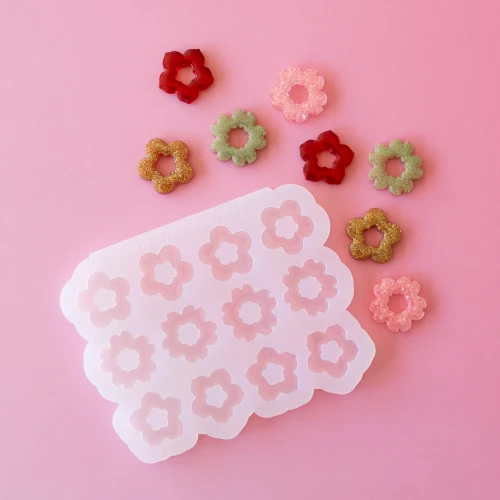 Géa Creations silicone mold for 18 mm flower mix pendants x1