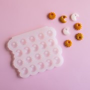 Géa Creations silicone mold for sun and moon charms x1