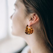 34x30mm Design earrings in acetate - Mottled Light Brown - Brown x2