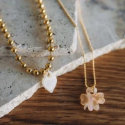 19mm Acrylic Clover Charm - Silver Glitter x1