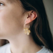25mm acrylic flower pendant - Gold glitter x1