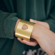 49x150mm Cuff bracelet with openwork heart to decorate - Rough brass x1