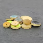 Button wooden enamelled 15 mm Ivory x1