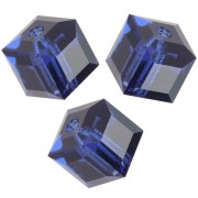 8mm Swarovski 5601 cubes - Reinvented Dark Sapphire x1|raw }}