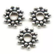 925 Sterling Silver Flower beads 9mm x4