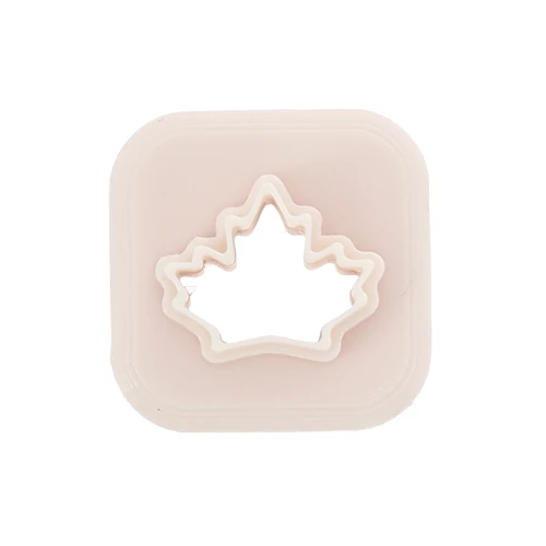 Mini Maple leaf cookie cutter 10x13 mm in biodegradable polymer - Beige x1