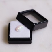 Ethiopian oval opal 9.7x7.8 mm - 1.40 cts