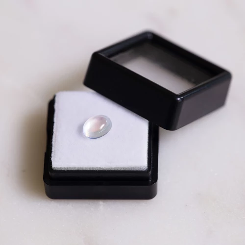 Oval moonstone 8x6 mm - 1.25 cts