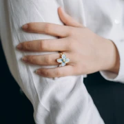 Flower ring 23x21 mm with epoxy resin - 304L gold-plated stainless steel - Light blue pearl