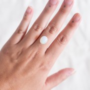 Ethiopian oval opal 11.8x9.8 mm - 2.70 cts