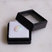 Australian oval opal 9.7x7.9 mm - 1.20 cts|raw }}
