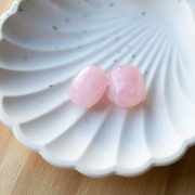 Irregular baroque bead in translucent resin 19x15 mm - Light pink marbled x1