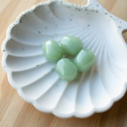 Irregular baroque bead in translucent resin 19x15 mm - Marbled lichen x1