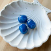 Irregular baroque bead in opaque resin 19x15 mm - Royal blue marbled x1