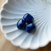 Irregular baroque bead in opaque resin 19x15 mm - Marbled navy blue x1