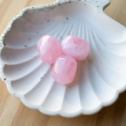 Irregular baroque bead in translucent resin 22x17 mm - Light pink marbled x1