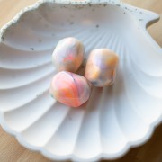 Irregular baroque bead in opaque resin 22x17 mm - Marbled Multicolored Pearl x1