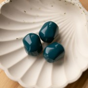 Irregular baroque bead in opaque resin 22x17 mm - Peacock blue x1