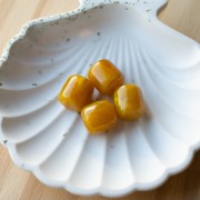 Translucent resin tube beads 16x14 mm - Honey yellow marbled x4