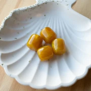 Translucent resin tube beads 16x14 mm - Honey yellow marbled x4