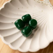 16x14 mm opaque resin tube beads - Emerald green x4